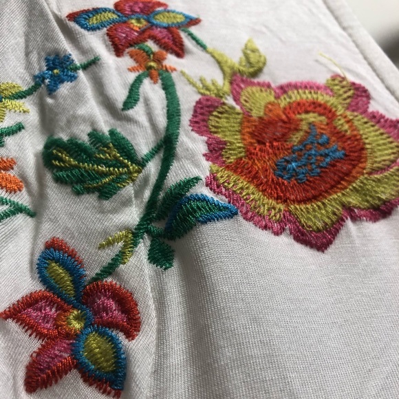 🌸🌺 EMBROIDERED FLORAL DRESS/COVERALL🌺🌸 - Picture 2 of 3